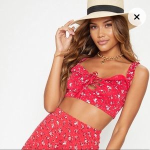PRETTY LITTLE THING FLORAL CROP TOP